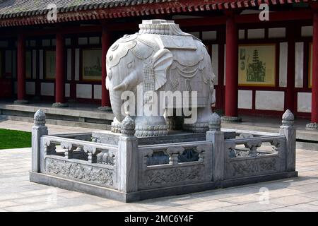 Elefantenstatue, Daci'en Tempel komplex, Dàcí'ēn Sì, Xi'an, Hszian, China, Asien, UNESCO Weltkulturerbe Stockfoto