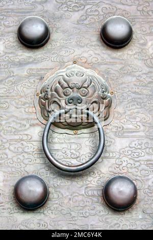 Knocker, Daci'en Temple Complex, Dàcí'ēn Sì, Xi'an, Hszian, China, Asien, UNESCO-Weltkulturerbe Stockfoto