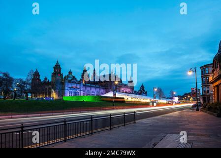 Nachtbild von Kelvingrove Art Gallery und Museum Glasgow Stockfoto