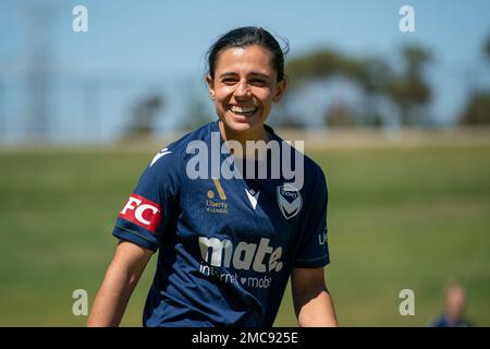 Adelaide, Australien. 21. Januar 2023. Adelaide, Südaustralien, Januar 21. 2023: Alexandra Chidiac (10 Melbourne Victory) lacht während des A-League-Spiels der Liberty zwischen Adelaide United und Melbourne Victory im ServiceFM Stadium in Adelaide, Australien. (NOE Llamas/SPP) Guthaben: SPP Sport Press Photo. Alamy Live News Stockfoto