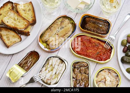 Eine Fischteller aus der Dose für den Date-Abend Stockfoto