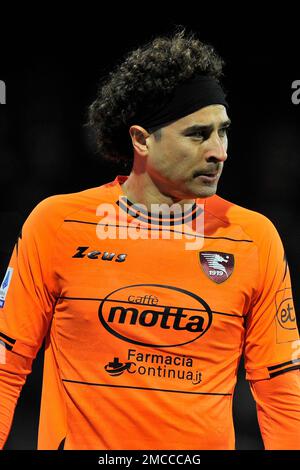 Salerno, Italien. 21. Januar 2023. Guillermo Ochoa Spieler aus Salernitana, während des Spiels der italienischen Serie A zwischen Salernitana und Neapel Endergebnis, Salernitana 0, Neapel 2, gespielt im Arechi-Stadion. Salerno, Italien, 21. Januar 2023. (Foto: Vincenzo Izzo/Sipa USA) Guthaben: SIPA USA/Alamy Live News Stockfoto