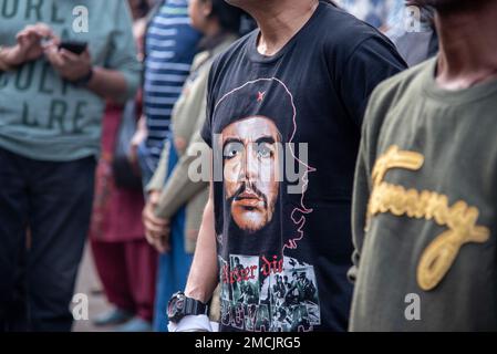 Kalkutta, Westbengalen, Indien. 21. Januar 2023. Massenfelizierungsprogramm von Aleida Guevara, der Tochter des legendären argentinischen marxistischen Revolutionärs Che Guevara am College Square in Kalkkata, westbengalen, indien, am 21. Januar 2023, organisiert von AIDSO, SFI & DYFI. (Kreditbild: © Amlan Biswas/Pacific Press via ZUMA Press Wire) NUR REDAKTIONELLE VERWENDUNG! Nicht für den kommerziellen GEBRAUCH! Stockfoto