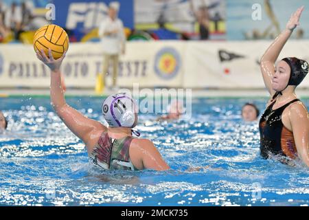 Triest, Italien. 21. Januar 2023. Isabella Riccioli (Pallanuoto Triest) während Pallanuoto Triest vs SIS Roma, Waterpolo Italian Serie A1 Frauenspiel in Triest, Italien, Januar 21 2023 Kredit: Independent Photo Agency/Alamy Live News Stockfoto