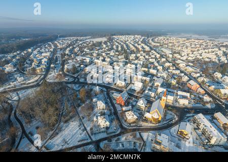 Die winterliche Stadt Hilpoltstein in Mittelfrankreich von oben Stockfoto