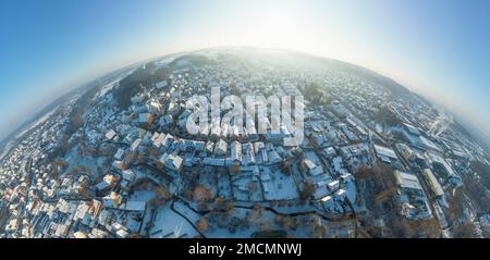 Die winterliche Stadt Hilpoltstein in Mittelfrankreich von oben Stockfoto