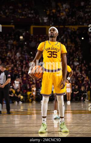 Arizona State Guard Devan Cambridge (35) versucht in der zweiten Hälfte des NCAA-Basketballspiels gegen USC in Tempe, Arizona, Samstag, Janua, einen Schuss Stockfoto