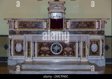 Die Kirche der Unbefleckten Empfängnis wurde durch das Erdbeben von 1805 zerstört und 1852 wieder aufgebaut. Der Innenraum hat ein einziges Schiff, mit einem Stockfoto