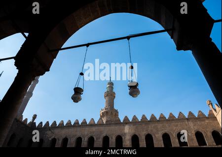 Al Nasser Mohammed Ibn Kalawoun Moschee in Salah Al DIN, auch bekannt als die Zitadelle von Kairo mit Blick auf die ägyptische Hauptstadt Kairo. Stockfoto