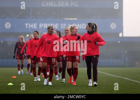 London, Großbritannien. 22. Januar 2023. London, Januar 22. 2023: Liverpool Team Warming Up während des Barclays FA Womens Super League Spiels zwischen Chelsea und Liverpool in Kingsmeadow, London, England. (Pedro Soares/SPP) Kredit: SPP Sport Press Photo. Alamy Live News Stockfoto