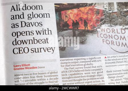 „All Doom and Finsternis as Davos open with Downbeat CEO survey“, Titelzeile der Zeitung Guardian, Artikel des World Economic Forum, veröffentlicht am 2023. Januar in London UK Stockfoto