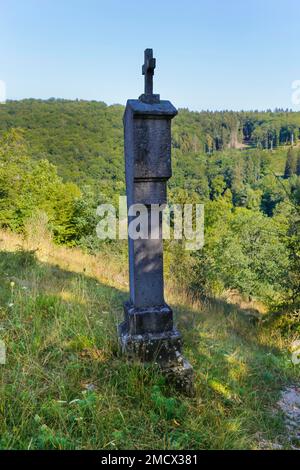 Way of the Cross Weiler, 14 Stationen, Darstellungen des Leidens und Todes Jesu, Kopien der Stationsbilder im nazarenischen Stil vom Künstler Stockfoto