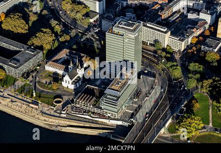 Ehemaliges Lufthansa-Hochhaus, jetzt größtes Bürogebäude in Köln, Alt St. Kloster Heribert, Deutz, Köln, Rheinland, Nordrhein-Westfalen, Deutschland Stockfoto