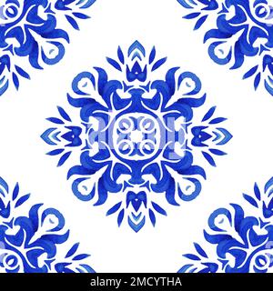 Aquarellblau, handgezeichnet. Nahtloses Muster, Fliesenverzierung. Abstrakter filigraner Hintergrund im persischen Stil. Blaues Asulejo portugiesisches Deko Stockfoto