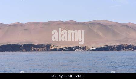 Paracas Candelabra, eine prähistorische Geoglyphe auf der Halbinsel Paracas. Datum und Ursprung sind nicht bekannt. Pisco Bay, El Chaco, Paracas. Peru Stockfoto