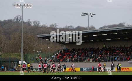 Ystrad Mynach, Großbritannien. 22. Januar 2023. Allgemeine Betrachtung einer Linie. European Challenge Cup Rugby, Pool B Match, Dragons gegen Emirates Lions im CCBC Centre for Sporting Excellence in Ystrad Mynach, Wales am Sonntag, den 22. Januar 2023. Bild von Andrew Orchard/Andrew Orchard Sportfotografie/Alamy Live News Kredit: Andrew Orchard Sportfotografie/Alamy Live News Stockfoto