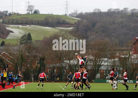 Ystrad Mynach, Großbritannien. 22. Januar 2023. Allgemeine Betrachtung einer Linie. European Challenge Cup Rugby, Pool B Match, Dragons gegen Emirates Lions im CCBC Centre for Sporting Excellence in Ystrad Mynach, Wales am Sonntag, den 22. Januar 2023. Bild von Andrew Orchard/Andrew Orchard Sportfotografie/Alamy Live News Kredit: Andrew Orchard Sportfotografie/Alamy Live News Stockfoto