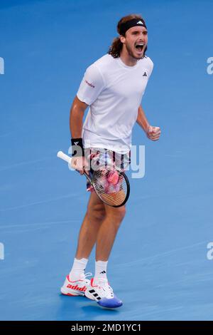 Melbourne, Victoria, Australien. 22. Januar 2023. STEPHANOS TSITSIPAS aus Griechenland reagiert während seiner 4. Runde bei den Australian Open 2023 im Melbourne Park auf Jannik Sünder. (Kreditbild: © Chris Putnam/ZUMA Press Wire) NUR REDAKTIONELLE VERWENDUNG! Nicht für den kommerziellen GEBRAUCH! Kredit: ZUMA Press, Inc./Alamy Live News Stockfoto