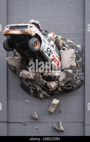 City TVs ikonischer Truck Smashing Through a Wall Fototapete, CTV News Building, 299 Queen Street West, Toronto, Ontario, Kanada Stockfoto