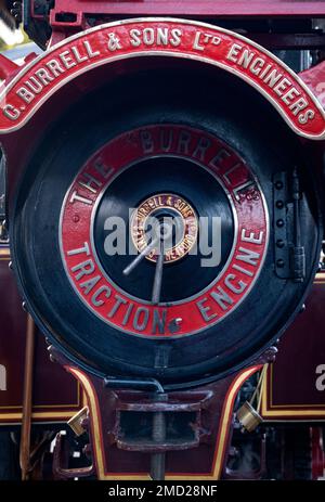 Farbenfrohe Traktionsmotoren auf der Traction Engine Rally, Cheshire, England, Großbritannien Stockfoto