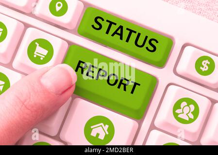 Inspiration mit Statusbericht für Vorzeichen. Wort, das in „Zusammenfassung der Situationen aktualisieren“ für einen bestimmten Zeitraum geschrieben wurde Stockfoto