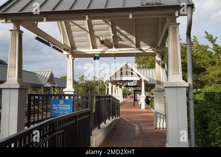 WINTER PARK, FLORIDA, USA - 2. Januar 2022: Blick auf die Downtown Rail mit Bahnhof Foto Stockfoto