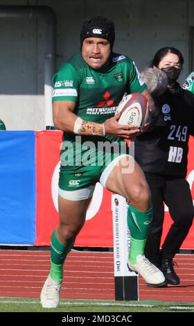 Sagamihara, Japan. 22. Januar 2023. Mitsubishi Heavy Industries Sagamihara Dynaboars Wing Honeti Taumohaapai trägt den Ball während des Japan Rugby League One Spiels gegen Shizuoka BlueRevs in Sagamihara, Vorort Tokio am Sonntag, den 22. Januar 2023. Dynaboars und BlueRevs haben das Spiel von 27 bis 27 gezeichnet. Kredit: Yoshio Tsunoda/AFLO/Alamy Live News Stockfoto