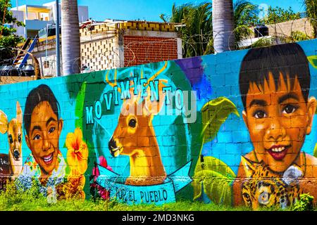 Playa del Carmen Mexiko 26. März 2021 Kunstmauern mit Gemälden und Graffiti in Playa del Carmen Quintana Roo Mexiko. Stockfoto