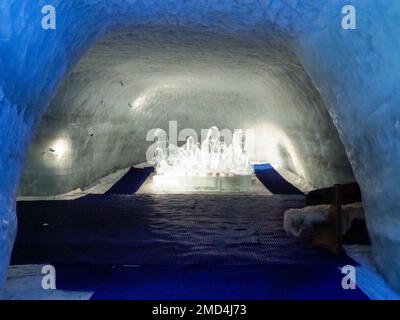 Zermatt, Schweiz - 16. September 2018: Matterhorn-Gletscherparadies, Besuch der Ausstellung im Gletscher. Stockfoto