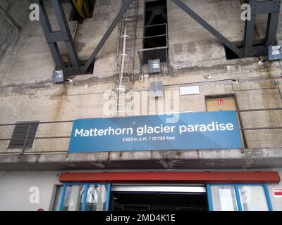 Zermatt, Schweiz - 16. September 2018: Matterhorn-Gletscherparadies, Besuch der Ausstellung im Gletscher. Stockfoto