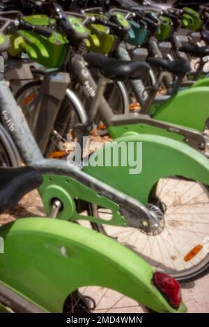 Nahaufnahme Halbabstrakt gefunden Stilleben von Vélib' Métropole Rental Bikes, Paris, Frankreich, Europa Stockfoto