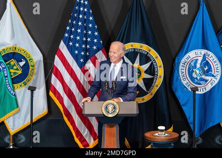 Bericht: Präsident Joe Biden hält am Dienstag, den 27. Juli 2021, eine Rede im ODNI-Hauptquartier in Tysons Corner, Virginia. Stockfoto