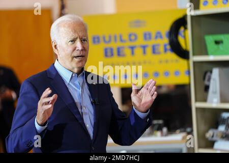 Bericht: Präsident Joe Biden besucht das IBEW/NECA Electrical Training Center in Cincinnati am Mittwoch, den 21. Juli 2021. Stockfoto