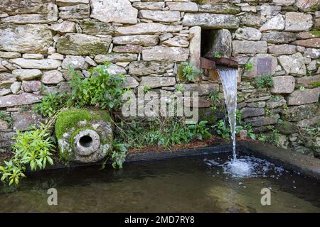 Steinmauern-Brunnen in Santiago de Compostela Stockfoto