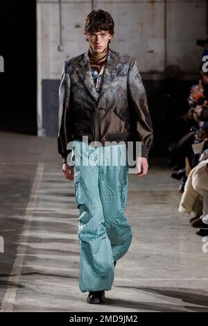 Paris, Frankreich. 22. Januar 2023. TAAKK Herbst/Winter 2023-24 Runway während der Paris Fashion Week Menswear am 2023. Januar - Paris, Frankreich 22/01/2023 Gutschein: dpa/Alamy Live News Stockfoto