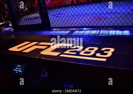 Rio de Janeiro, Brasilien 21. Januar 2023, Rio de Janeiro, RJ, Rio de Janeiro, RJ, Brasilien: RIO DE JANEIRO, RJ - 21. JANUAR: UFC 283-Veranstaltung in der Jeunesse Arena am 21. Januar 2023 in Rio de Janeiro, RJ, Brasilien. (Kreditbild: © Leandro Bernardes/PX Imagens via ZUMA Press Wire) NUR REDAKTIONELLE VERWENDUNG! Nicht für den kommerziellen GEBRAUCH! Kredit: ZUMA Press, Inc./Alamy Live News Stockfoto