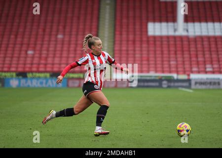 Sheffield, Großbritannien. 23. Januar 2023. Sheffield, England, 22. 2023. Januar: Charlotte Newsham 3 verfolgt den Ball während Sheffield United gegen Blackburn Rovers - Bramall Lane, Sheffield (Sean Chandler/SPP) Kredit: SPP Sport Press Photo. Alamy Live News Stockfoto