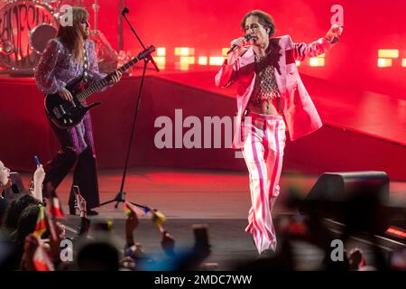 Verona, Italien. 28. April 2022. Eine italienische Rockband von Maneskin auf der Bühne während ihrer ersten italienischen Live tritt nach den Pandemiefällen am 28. April 2022 in der Arena di Verona in Verona, Italien auf (Foto von Roberto Tommasini/NurPhoto) Kredit: NurPhoto SRL/Alamy Live News Stockfoto