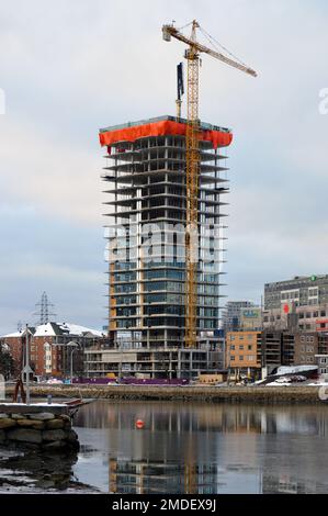 Bau der Quinpool Road 7177, eines 32-stöckigen Wohnturms, im Stadtviertel Armdale von Halifax, Nova Scotia, Kanada Stockfoto