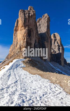 Die Tre cime di lavaredo Berge in den dolomiten Stockfoto