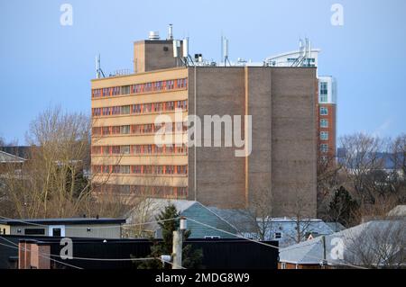 Sunrise Manor, ein öffentliches Wohngebäude in der Gottingen-Straße im nördlichen Ende von Halifax, Nova Scotia, betrieben von der Nova Scotia Provincial Housing Agency. Stockfoto