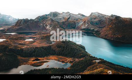 Blick von Tjeldbergtind in Svolvær, Norwegen Stockfoto