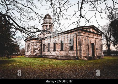 Das Mausoleum, erbaut für den vierten Herzog von Newcastle zu Ehren seiner Frau Georgiana Elizabeth, erbaut 1822, Milton, West Markham, Nottinghamshire Stockfoto