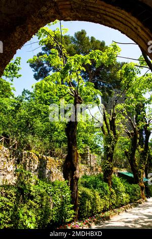 Plaza Central, Ravello, Italien Ravello ist eine Stadt und Comune oberhalb der Amalfiküste in der Provinz Salerno, Kampanien, Süditalien, mit Stockfoto