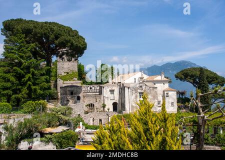 Plaza Central, Ravello, Italien Ravello ist eine Stadt und Comune oberhalb der Amalfiküste in der Provinz Salerno, Kampanien, Süditalien, mit Stockfoto