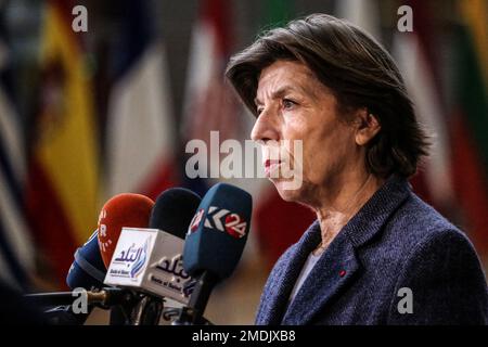 Brüssel, Region Brüssel-Hauptstadt, Belgien. 23. Januar 2023. Die französische Außenministerin Catherine Colonna spricht am 23. Januar 2023 vor der Presse auf einem Rat für auswärtige Angelegenheiten am Sitz des EU-Rates in Brüssel, Belgien. (Kreditbild: © Valeria Mongelli/ZUMA Press Wire) NUR REDAKTIONELLE VERWENDUNG! Nicht für den kommerziellen GEBRAUCH! Kredit: ZUMA Press, Inc./Alamy Live News Stockfoto