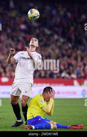 Sevilla, Spanien. 21., Januar 2023. Erik Lamela (17) vom FC Sevilla, gesehen während des Spiels LaLiga Santander zwischen dem FC Sevilla und Cadiz im Estadio Ramon Sanchez Pizjuan in Sevilla. (Foto: Gonzales Photo - Jesus Ruiz Medina). Stockfoto