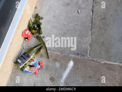 London, Großbritannien. 23. Januar 2023. Die Zunahme des Abfallaufkommens veranlasst die Regierung, das Gesetz und die Strafen für die Abfallentsorgung zu ändern. Kredit: Brian Minkoff/Alamy Live News Stockfoto