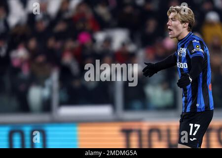 Turin, Italien. 22. Januar 2023. Rasmus Hojlund von Atalanta BC Gesten während des Fußballspiels der Serie A zwischen dem FC Juventus und Atalanta BC im Allianz-Stadion am 22. Januar 2023 in Turin, Italien . Kredit: Marco Canoniero/Alamy Live News Stockfoto