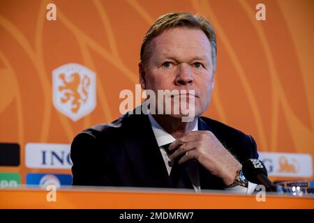 Zeist, Niederlande. 23. Januar 2023. ZEIST, NIEDERLANDE - JANUAR 23: Trainer Ronald Koeman aus den Niederlanden während einer Pressekonferenz der niederländischen Männer-Fußballmannschaft auf dem KNVB Campus am 23. Januar 2023 in Zeist, Niederlande (Foto von Broer van den Boom/Orange Pictures) Kredit: Orange Pics BV/Alamy Live News Stockfoto